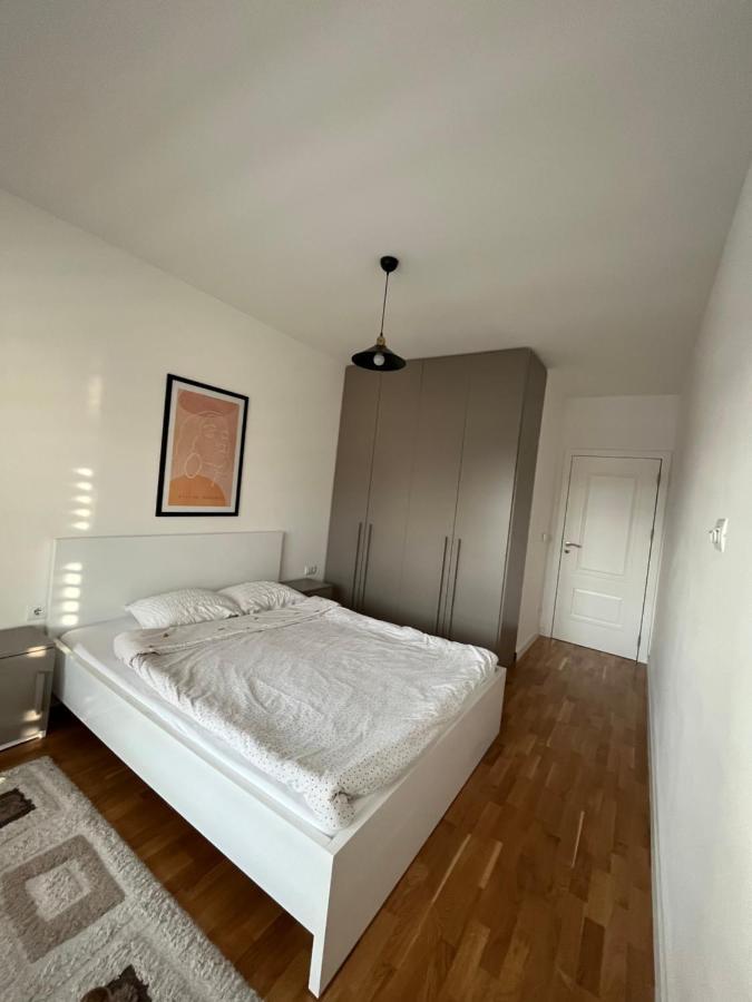 Central Luxury Apartment Πρίστινα Εξωτερικό φωτογραφία